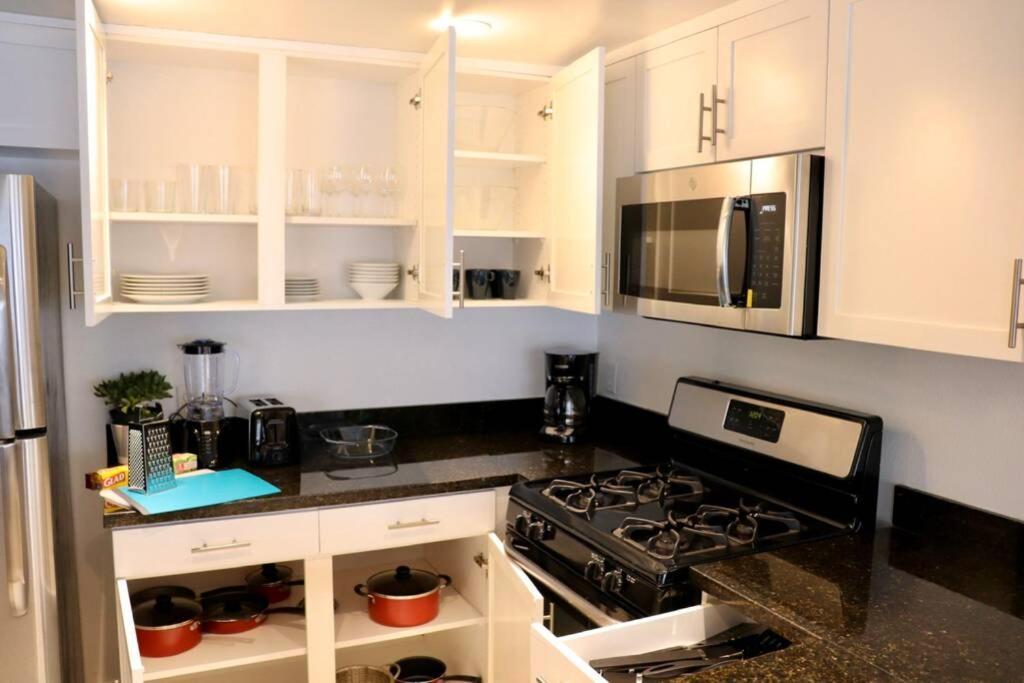 Heart Of West Hollywood Modern Suite 2 Bedroom 2 Bath Los Angeles Exterior photo