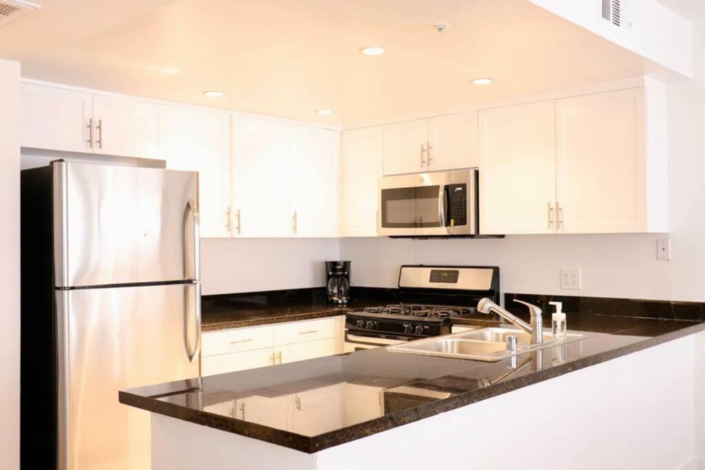 Heart Of West Hollywood Modern Suite 2 Bedroom 2 Bath Los Angeles Exterior photo