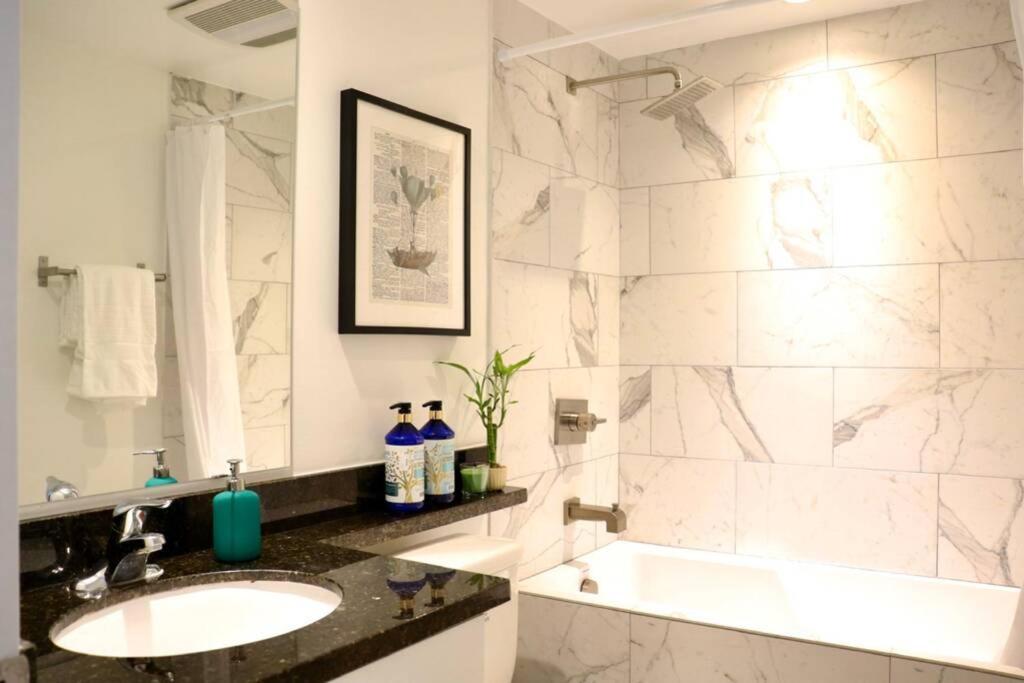 Heart Of West Hollywood Modern Suite 2 Bedroom 2 Bath Los Angeles Exterior photo